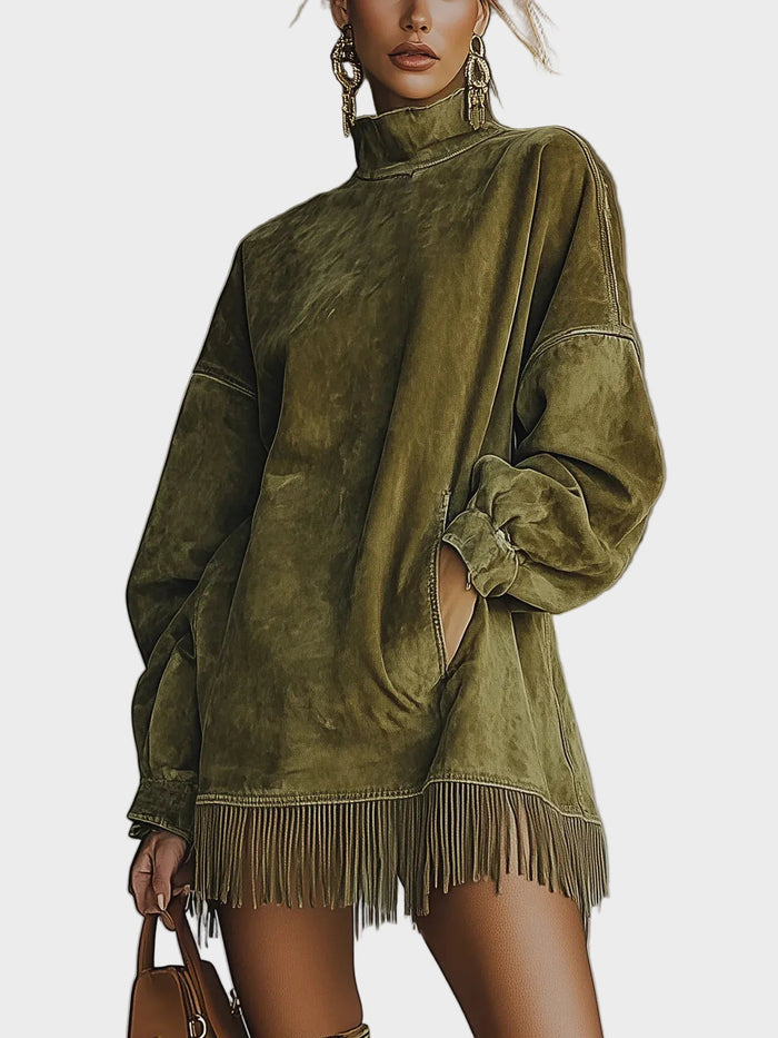 Robe en suédine à col roulé et franges
