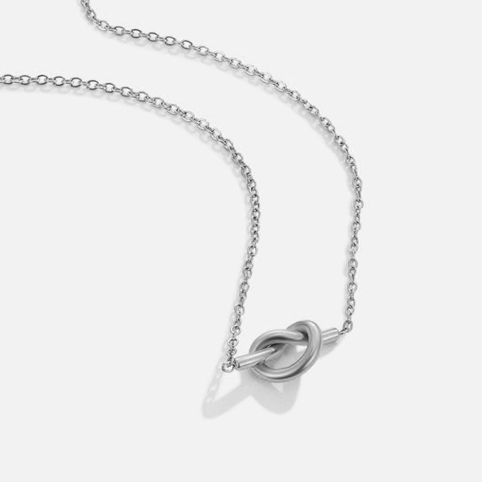 Collier en argent avec pendentif en forme d’ange