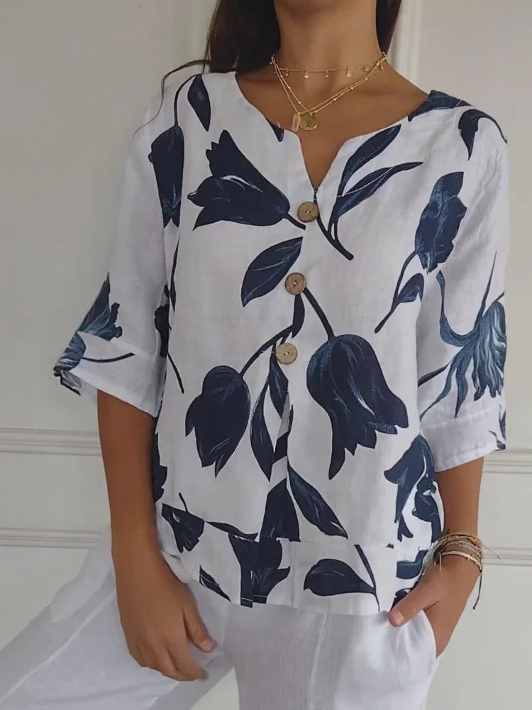 Une blouse, du café au dîner.