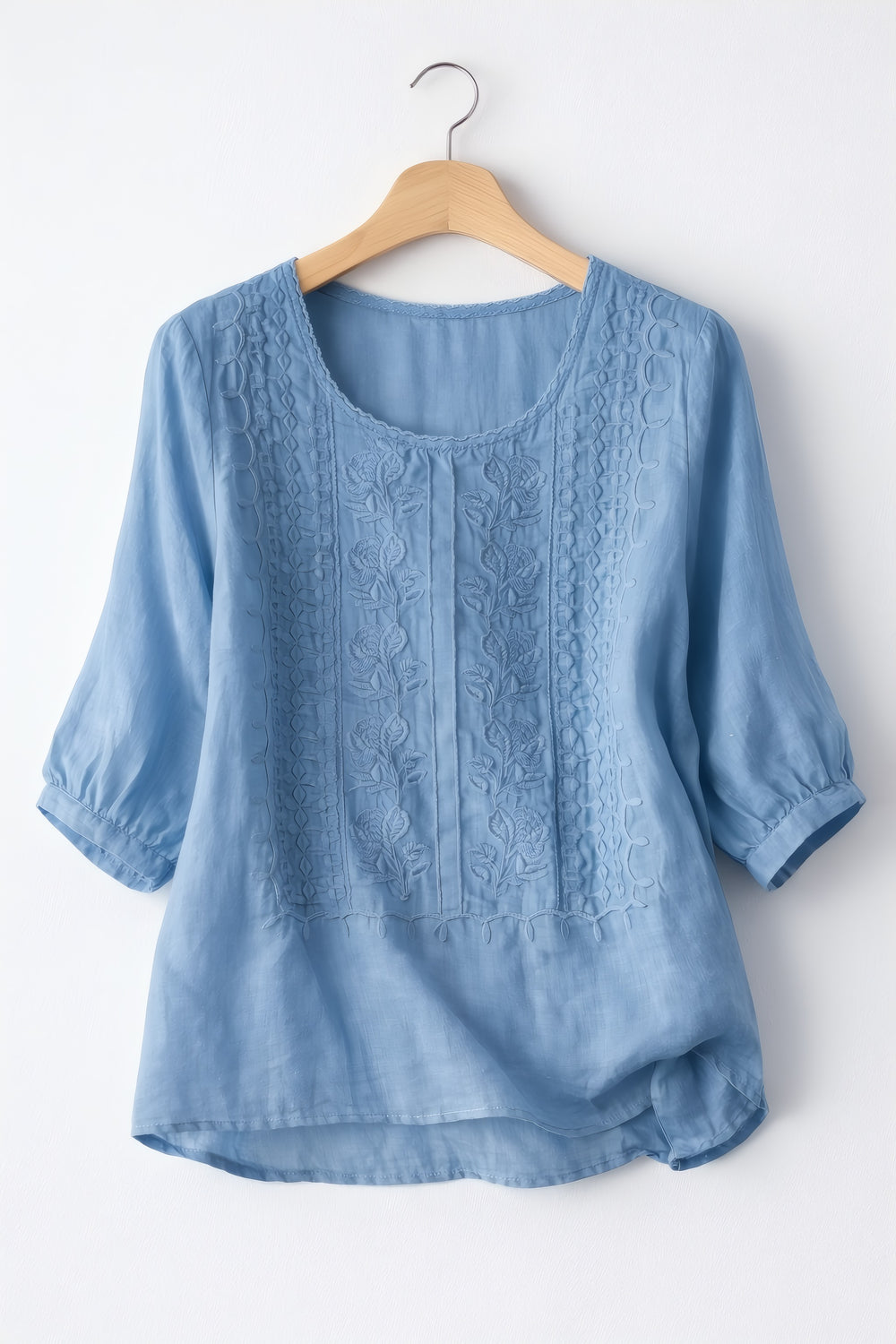 Une blouse, du café au dîner.