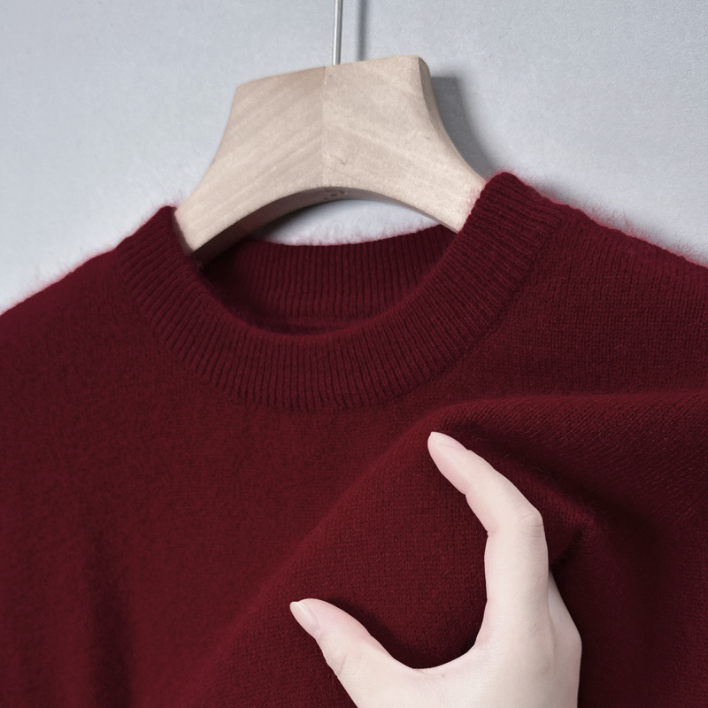 Le pull que l'on prend en premier.