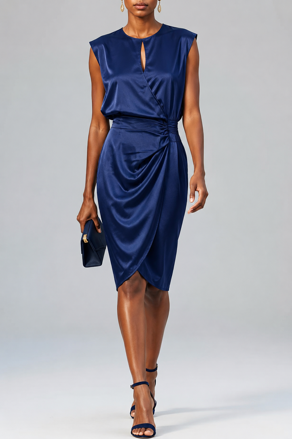 Adélaïde | Robe de soirée sexy et élégante Bleu marine, photo studio