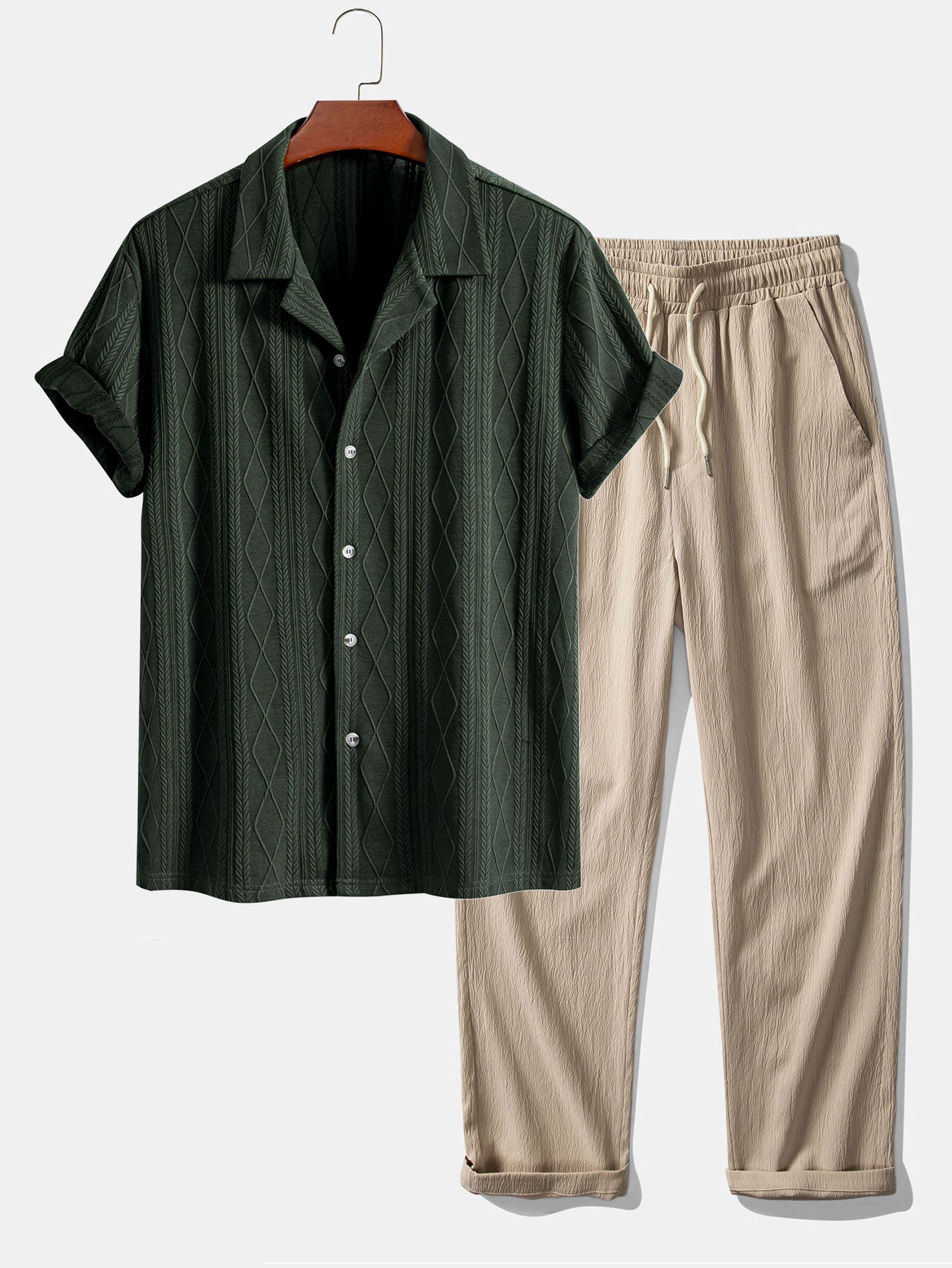 Ensemble — chemise cubaine en maille jacquard à losanges géométriques & pantalon texturé froissé
