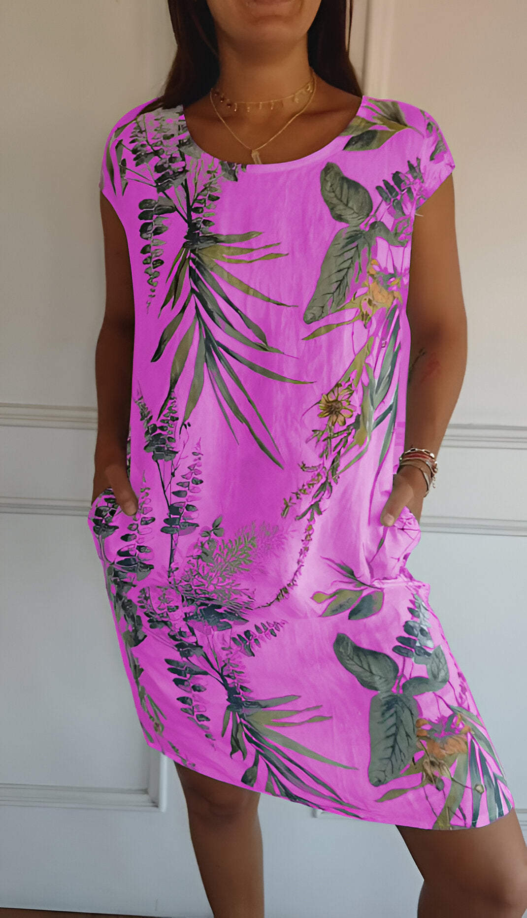 Cunégonde | Robe d'été à motif raffiné Violet, photo studio