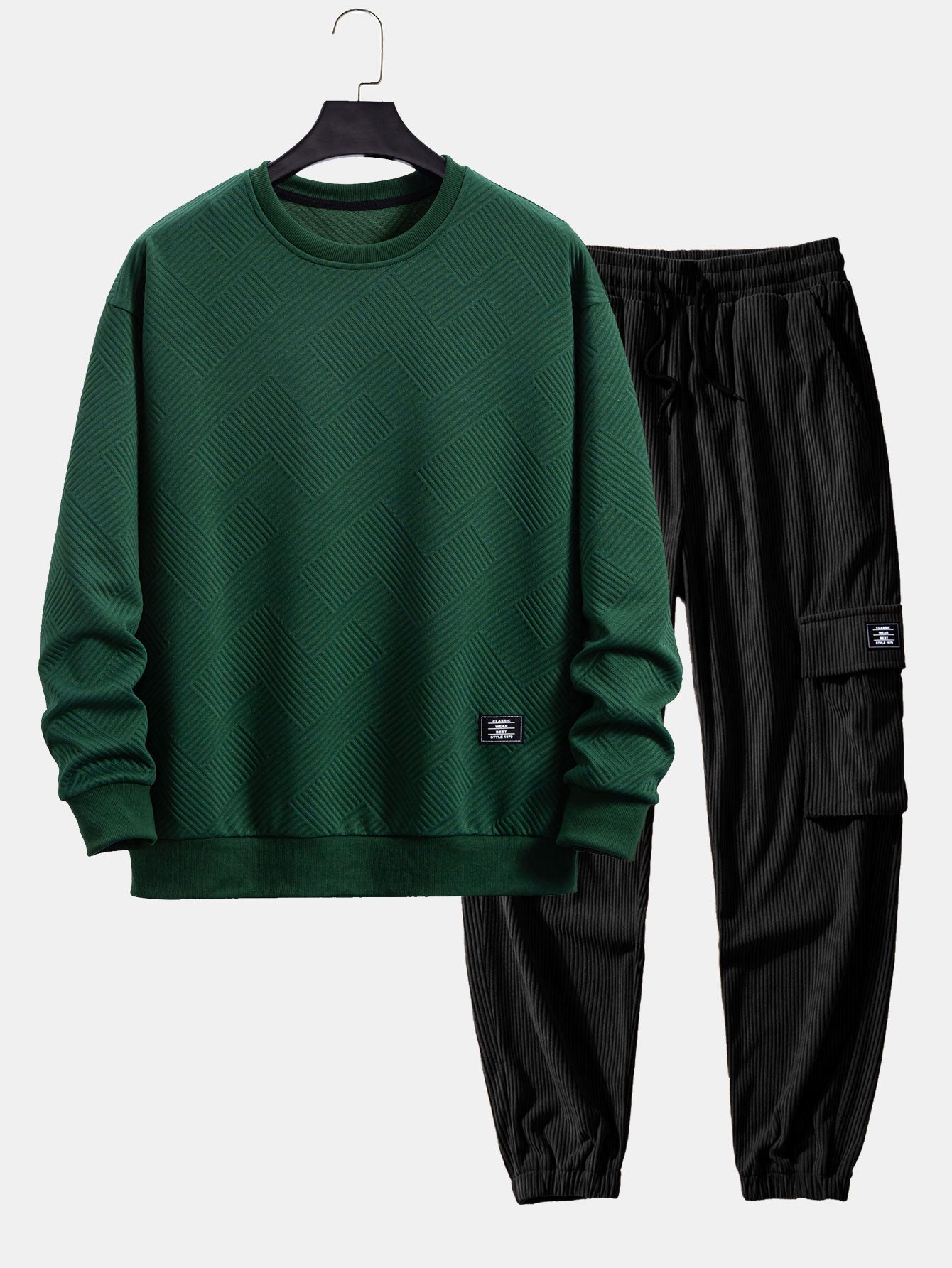 Ensemble — sweat rayé géométrique & pantalon cargo de jogging en velours côtelé à cordon