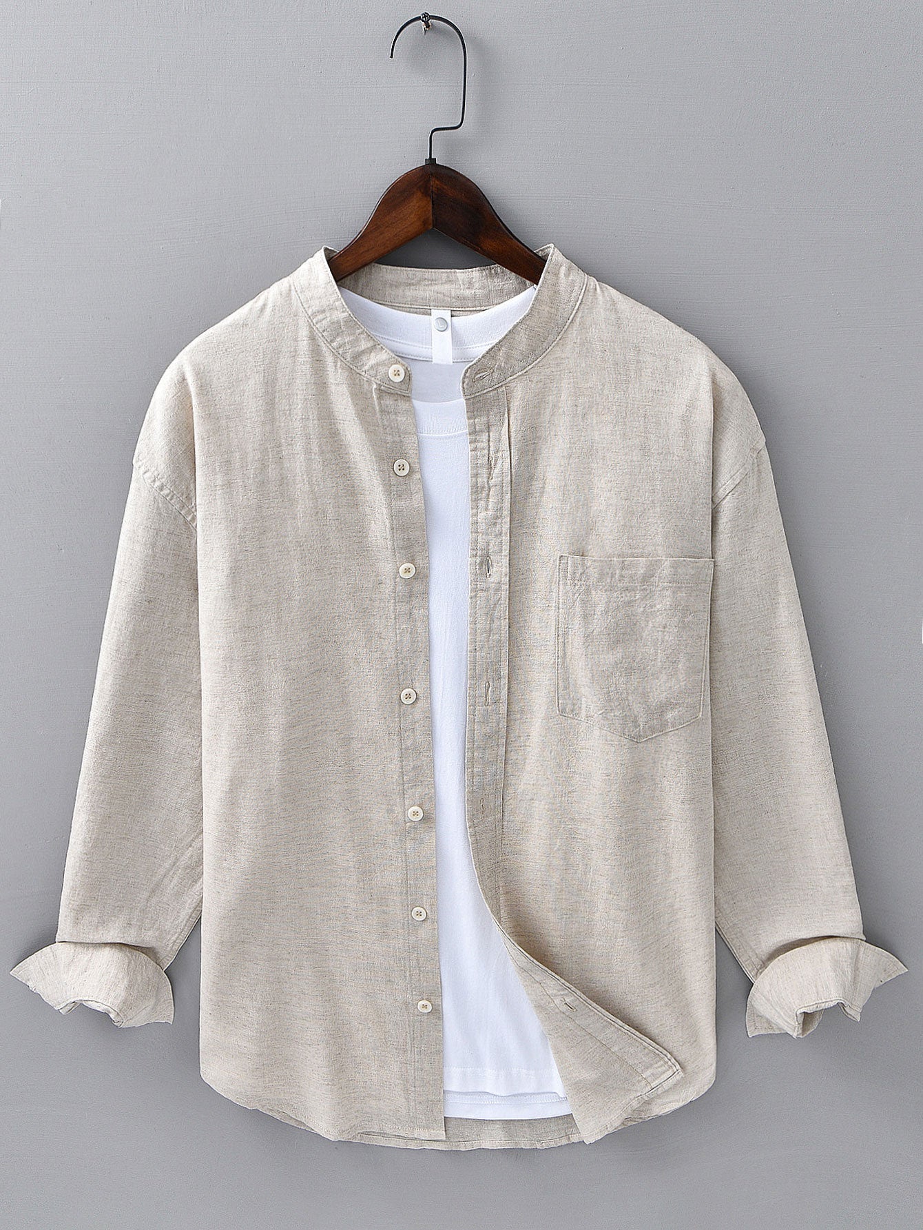 Chemise en lin et coton à col officier, manches longues et poche