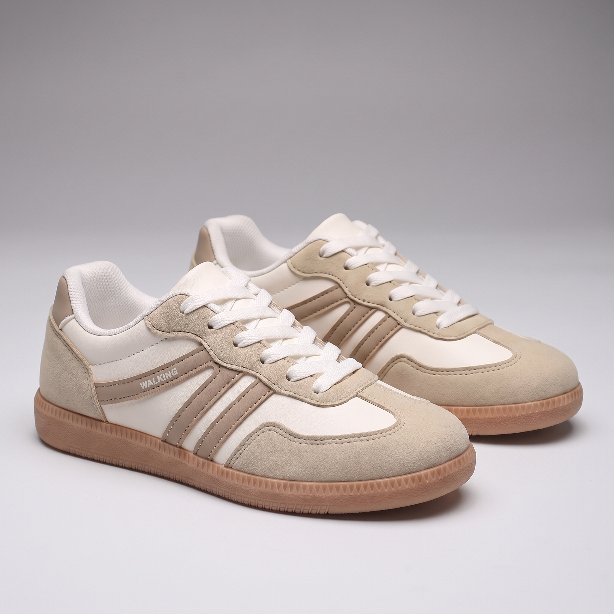 Amelia | Baskets orthopédiques Blanc cassé, vue de face