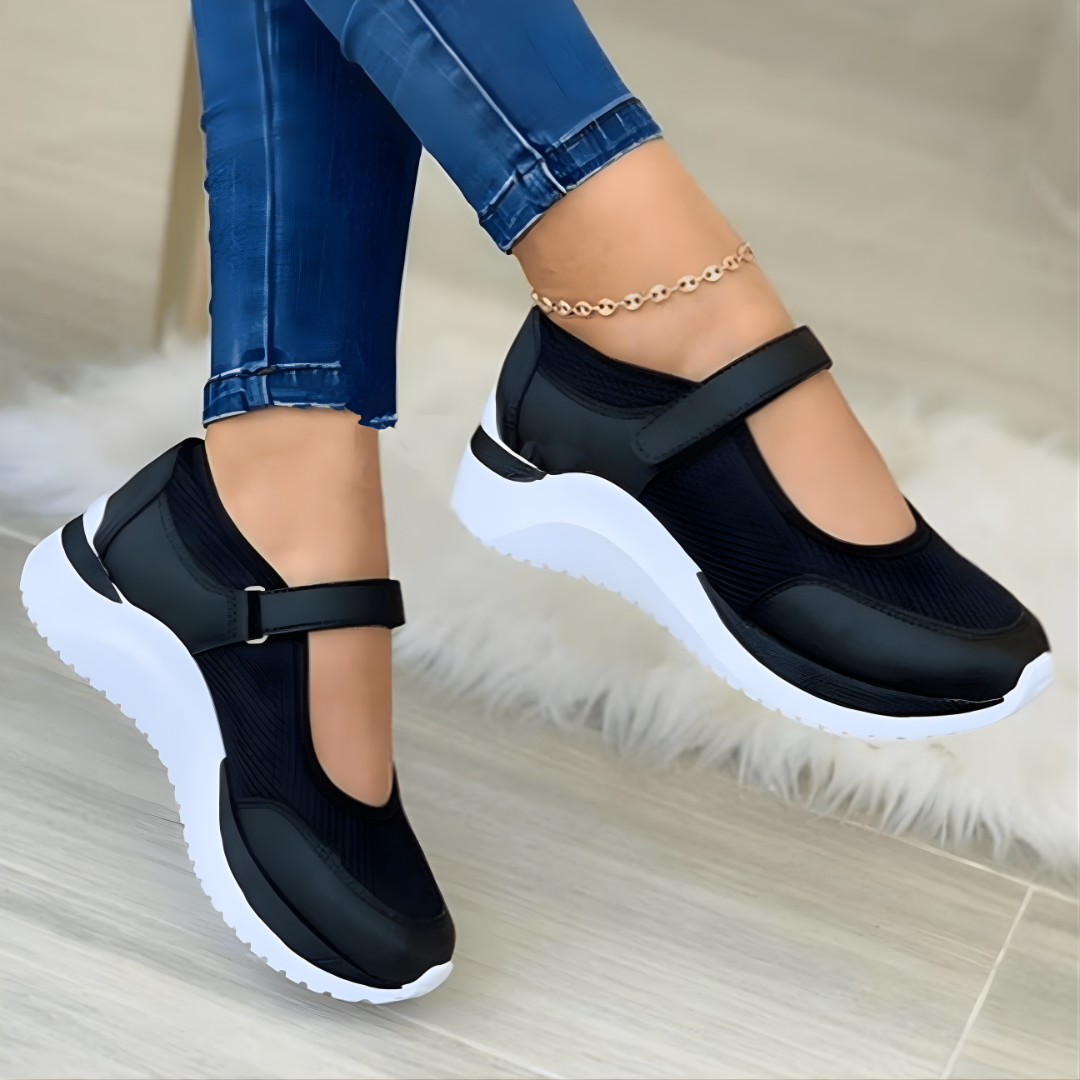 Reagan™ Women’s Orthopedic Shoes Noir, photo studio
