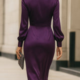 Clara — Robe Midi Drapée en Satin Prune Profond