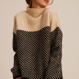 Joséphine | Pull ample à chevrons et col montant