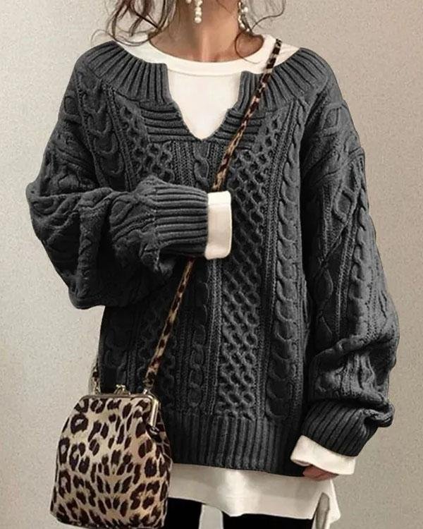 Cyrielle | Pull oversize à torsades et col V Gris, photo studio