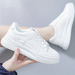 Baskets blanches chic confort léger