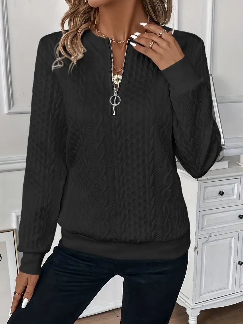 Alana | Quarter-zip à col montant et torsades Noir, photo studio
