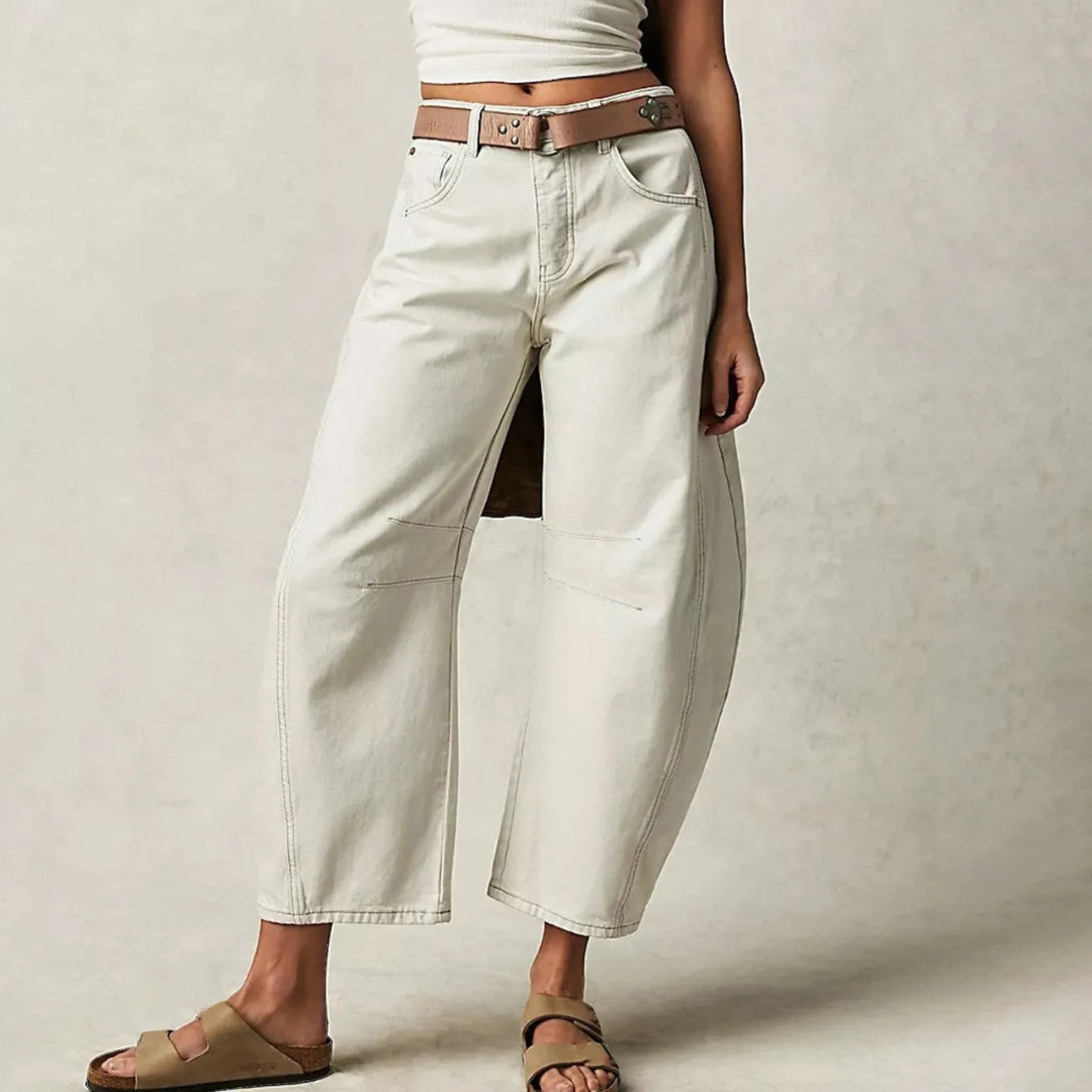 Svea | Jean taille haute coupe barrel Blanc, photo studio