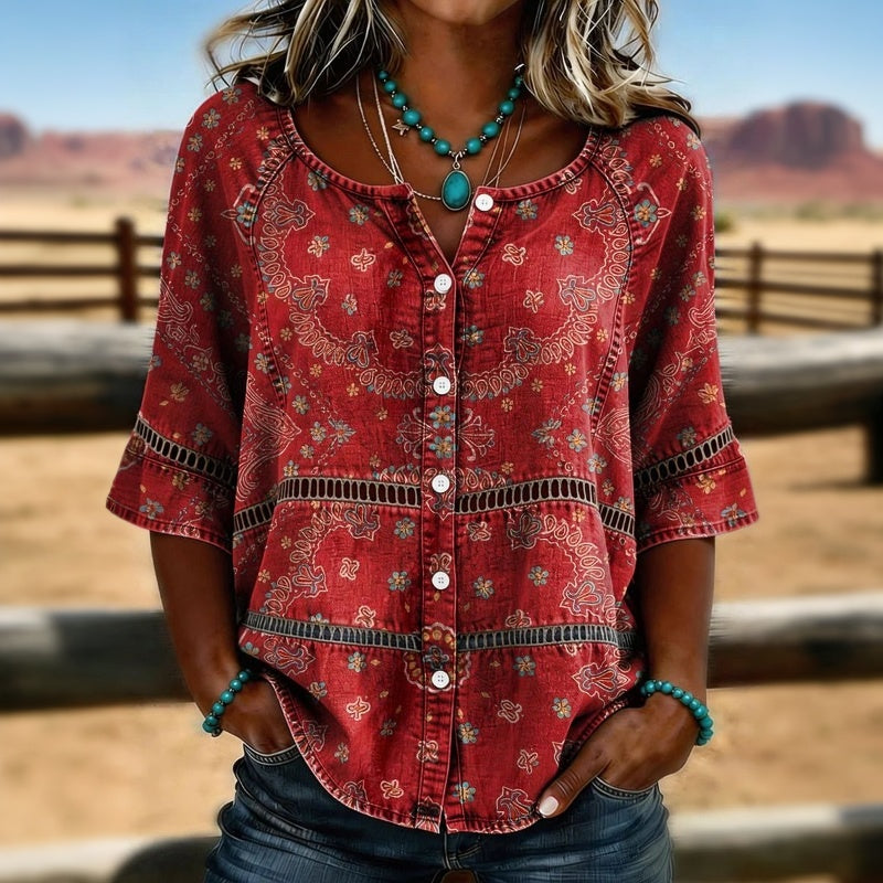 Une blouse, du café au dîner.