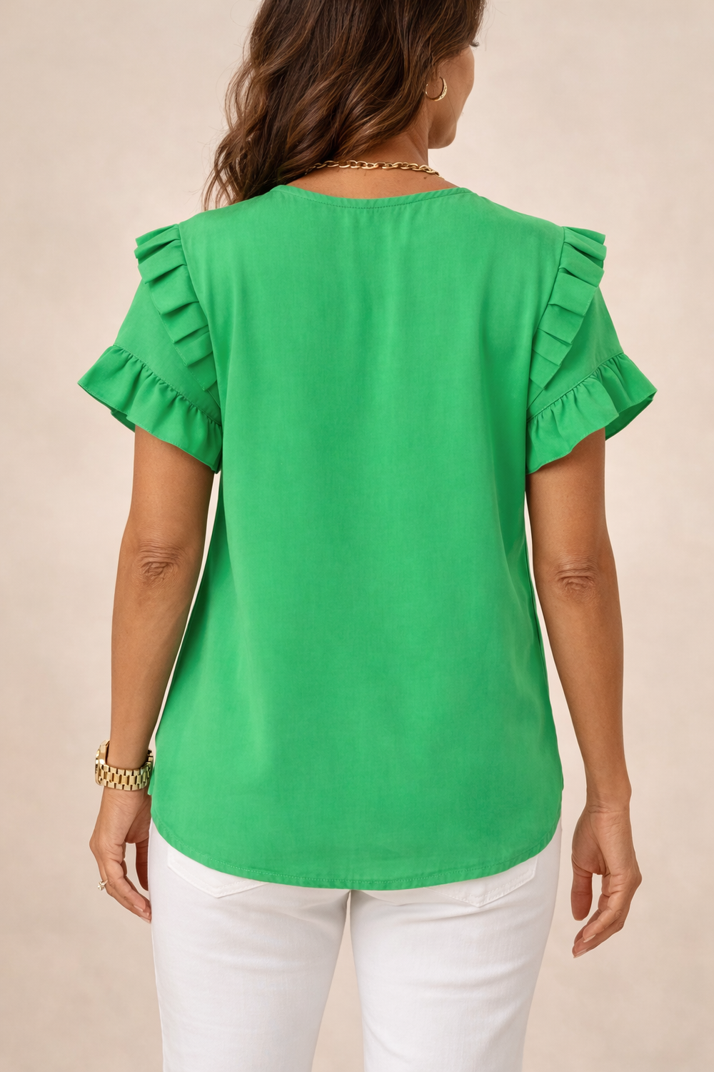 Une blouse, du café au dîner.