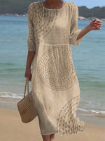 Robe décontractée pour femme avec broderies.