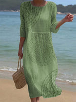 Robe décontractée pour femme avec broderies.