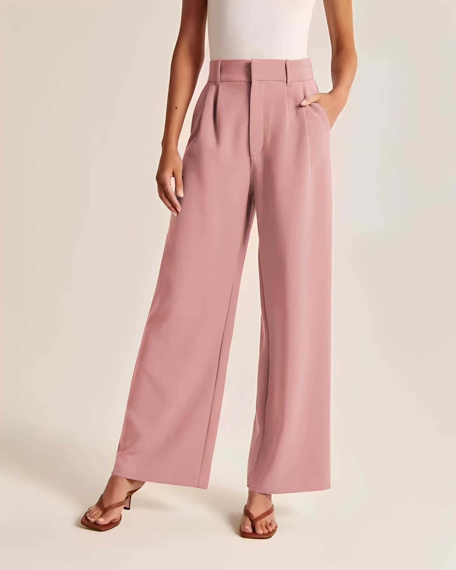 Ruela | Pantalon décontracté taille haute Rose, photo studio