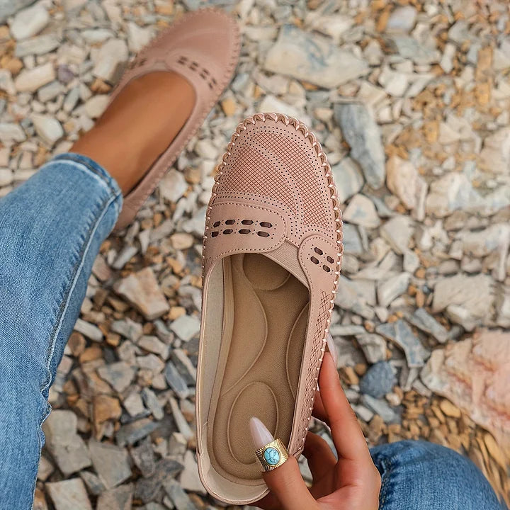 Dawn™ Women’s Orthopedic Shoes Rose clair, photo studio