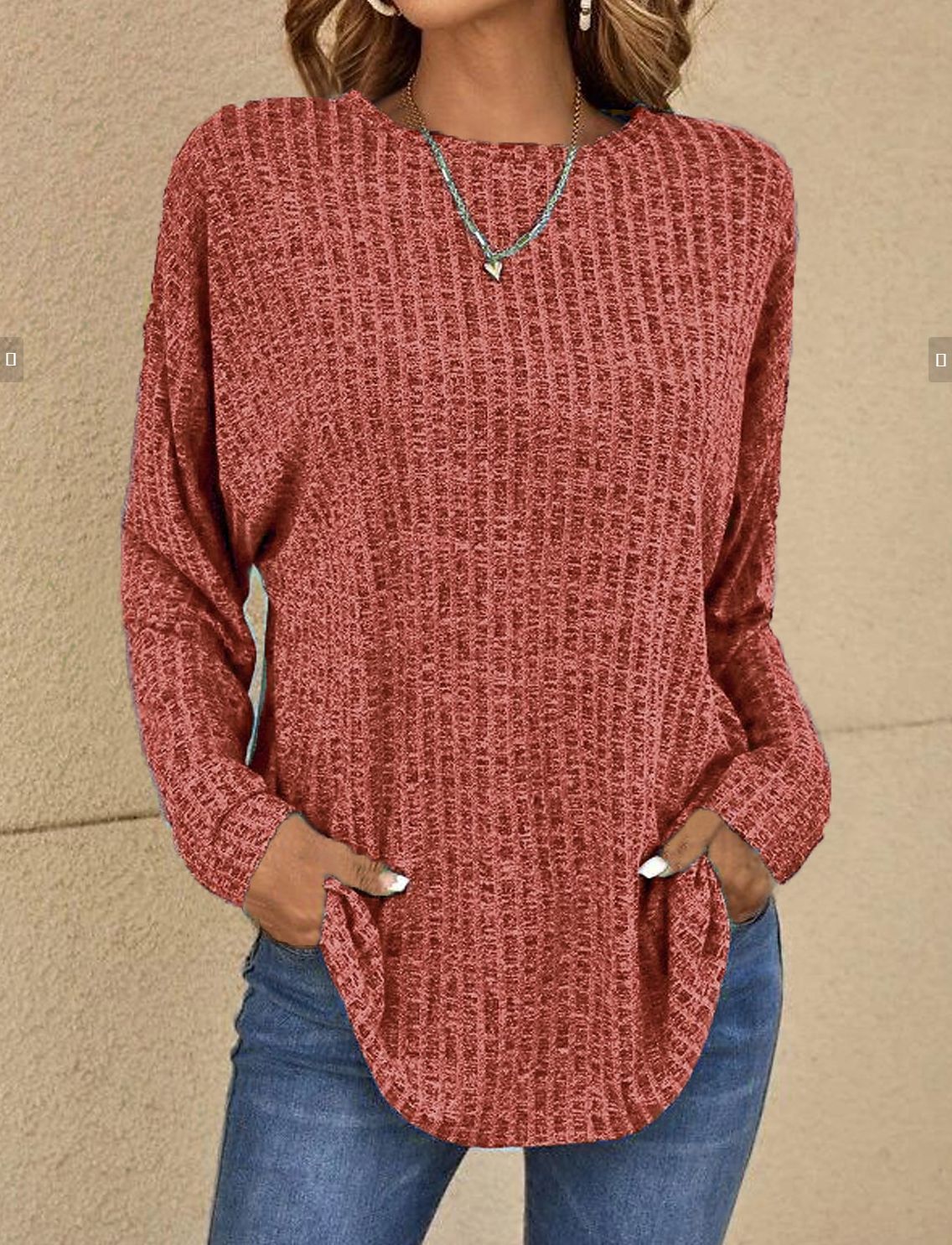 Svenja | Pull oversize en maille nid d'abeille Rouge, photo studio