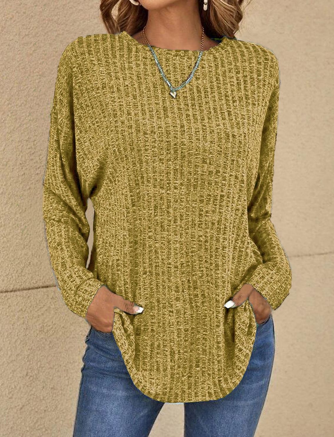 Svenja | Pull oversize en maille nid d'abeille Vert gazon, photo studio