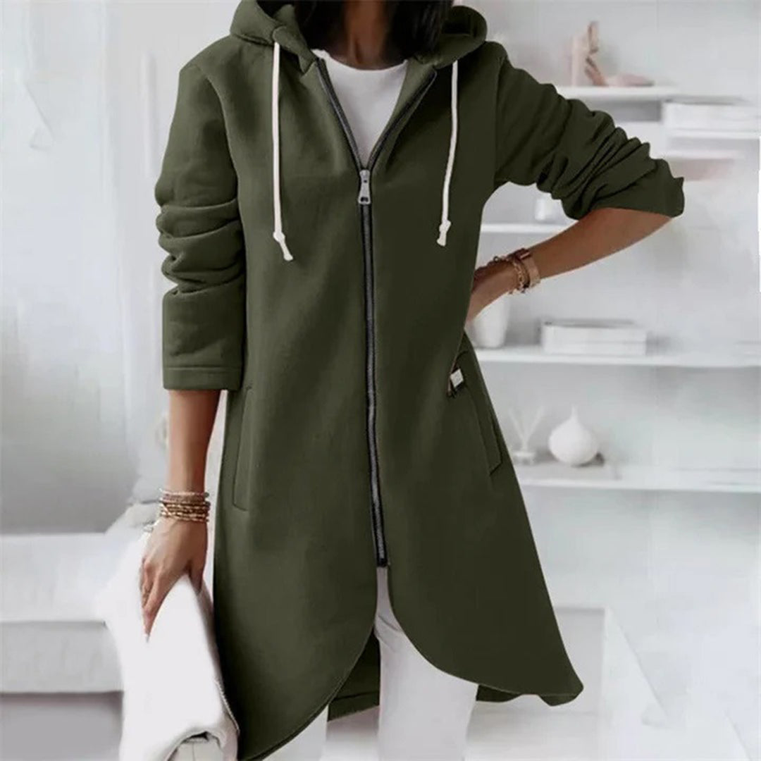 Daphné | Sweat long zippé à capuche et ourlet arrondi Vert, photo studio