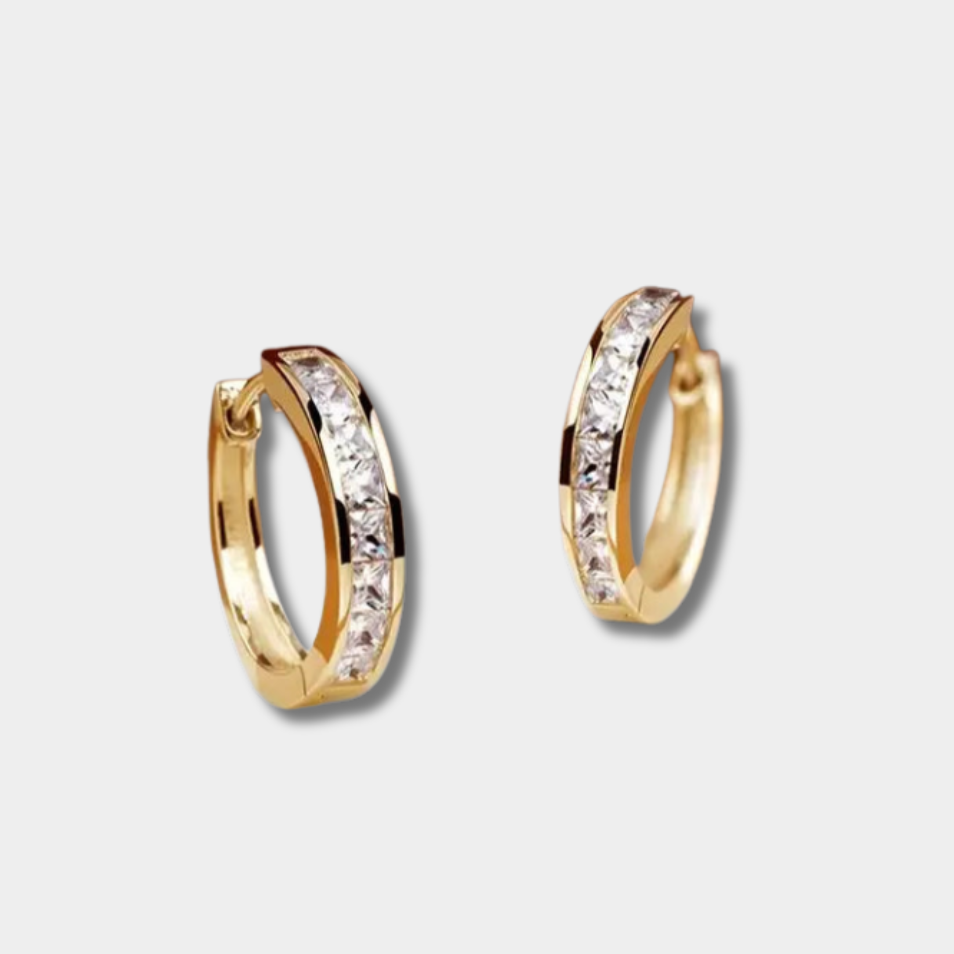 Pauline – Élégantes boucles d’oreilles en or et cristal