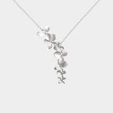 Collier doré au design circulaire discret