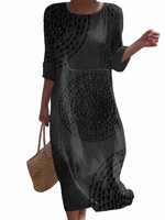 Robe décontractée pour femme avec broderies.