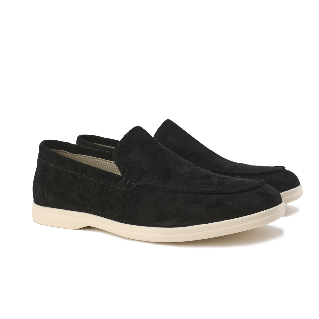 Black / 4