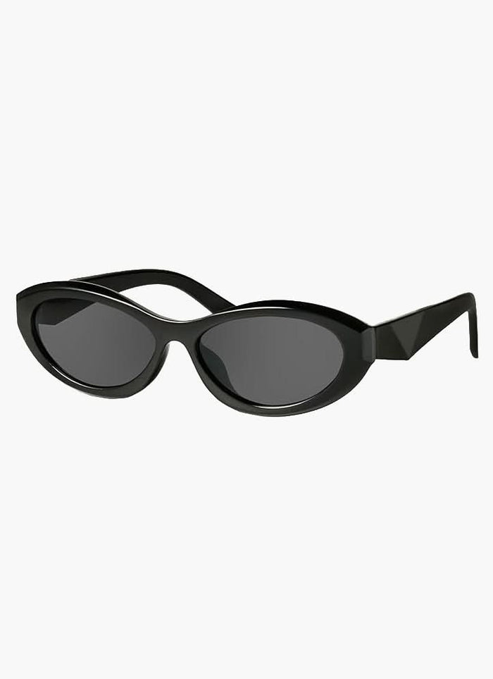 Lunettes de soleil minimalistes