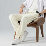 Pantalon à jambe droite et couture devant