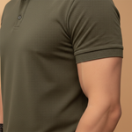 Polo ajusté à col boutonné