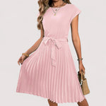 Anastasie | Robe plissée élégante à ceinture nouée