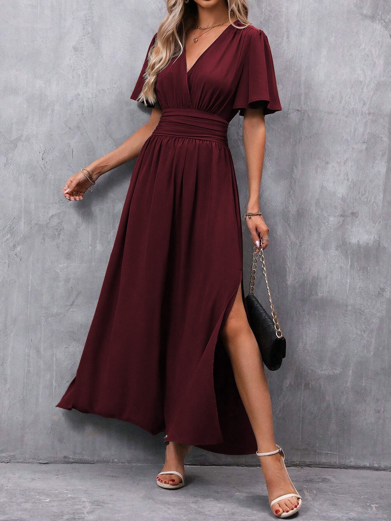 Bérangère | Robe habillée à l'allure décontractée Rouge vin, photo studio