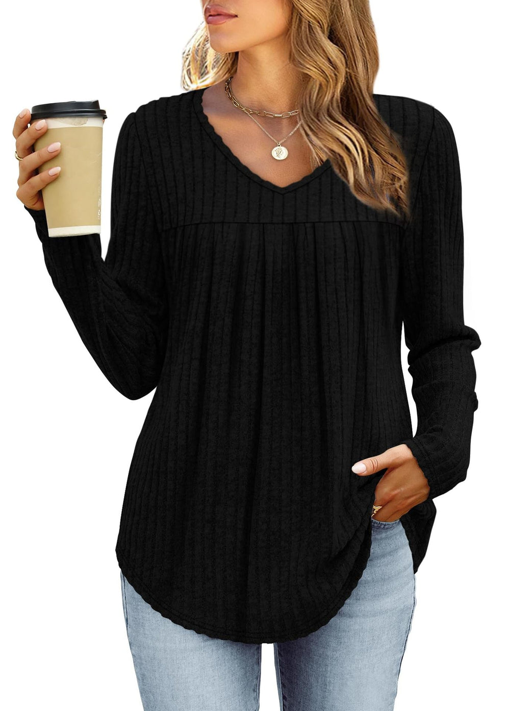 Une blouse, du café au dîner.