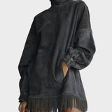 Robe en suédine à col roulé et franges