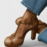 Capucine — Talons Sophistiqués