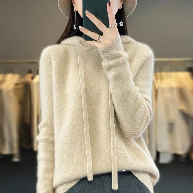 Ronna | Sweat à capuche oversize en maille Beige, photo studio