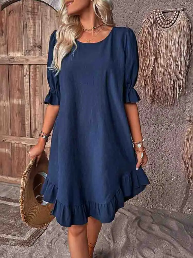 Sophie | Robe courte tendance Marine, photo studio