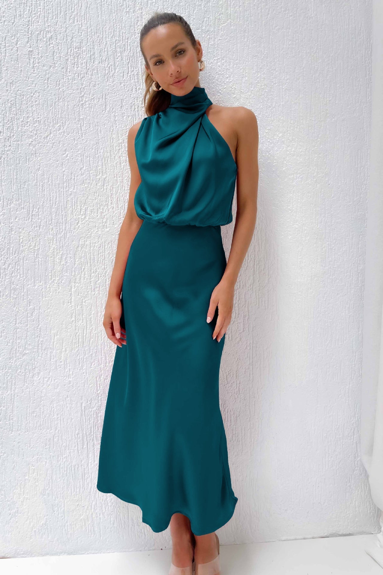 Alixe | Robe de soirée à jupe fluide Turquoise, photo studio