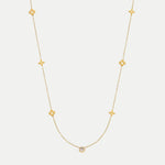 Karine – Collier doré avec accents colorés