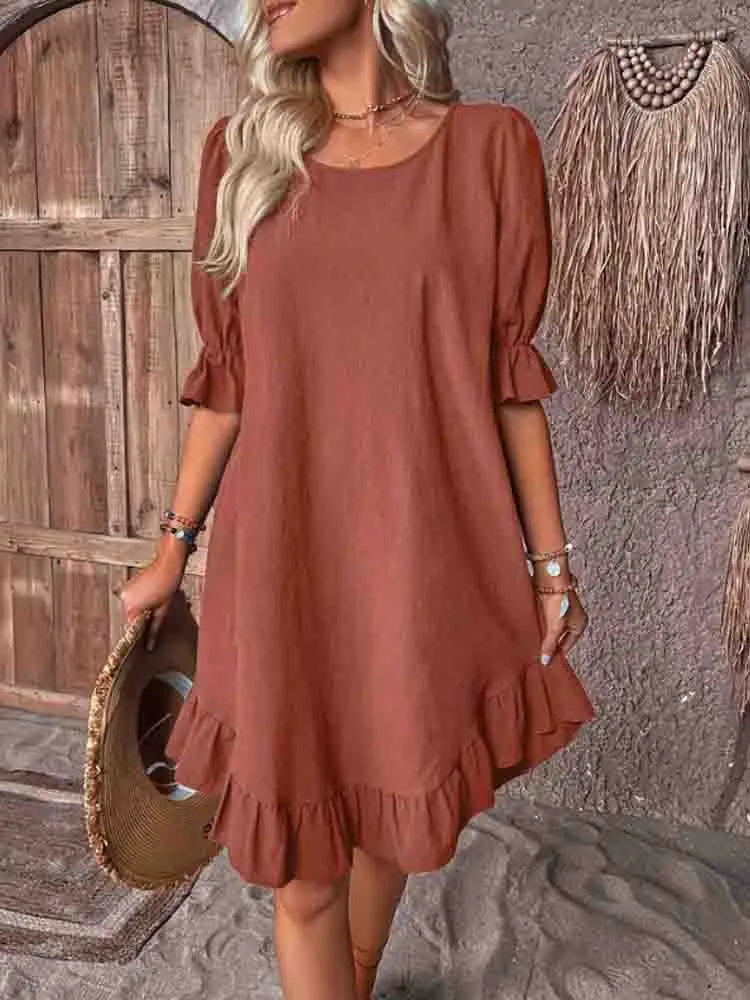 Sophie | Robe courte tendance Marron, photo studio