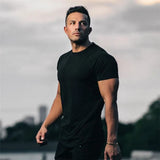 FITTED PERFORMANCE T-SHIRT FOR MEN