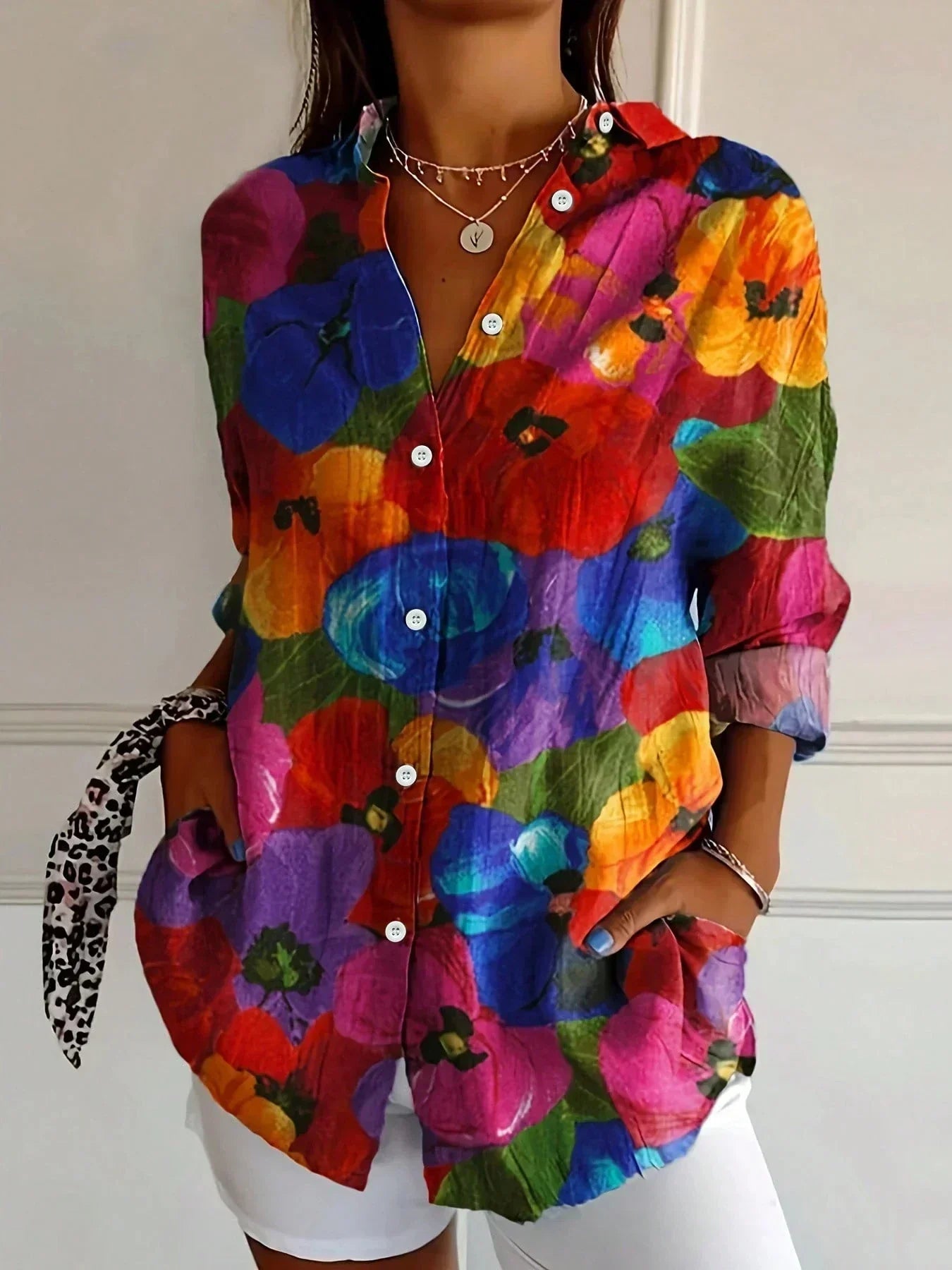 Astrid | Blouse à motifs colorés Mélange 2, photo studio