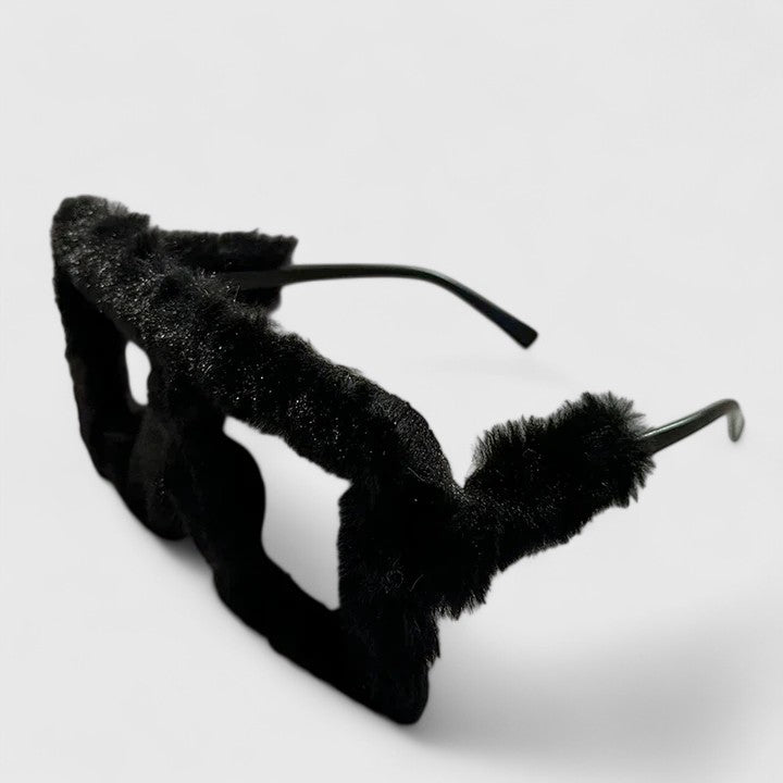 Les lunettes que l'on garde dans son sac.