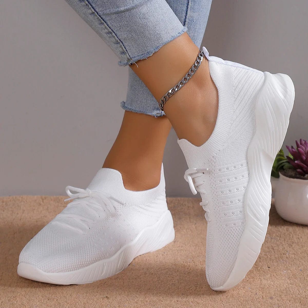 Cecily™ Orthopedic Shoes Blanc, photo studio