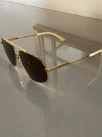 Lunettes de soleil raffinées