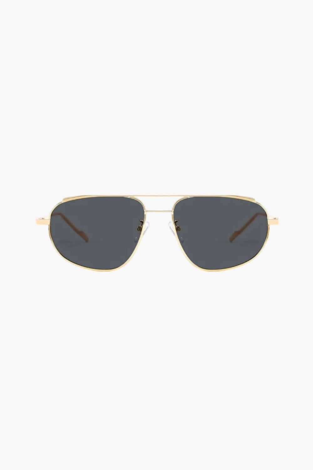 Les lunettes que l'on garde dans son sac.